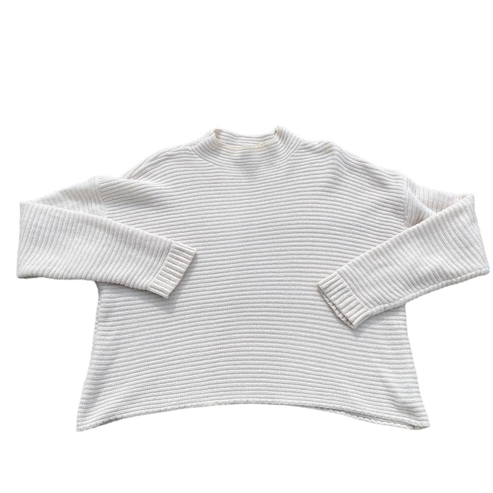 Rue21 plus 2XL white sweater fleece soft material